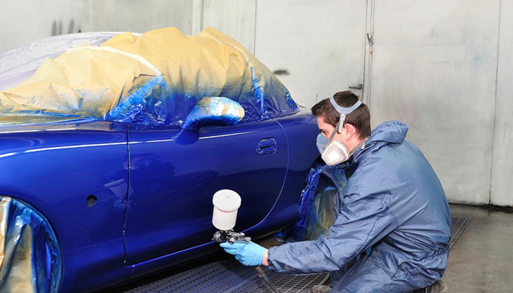 An Effective Method for Car Spray Painting and Required Precautions